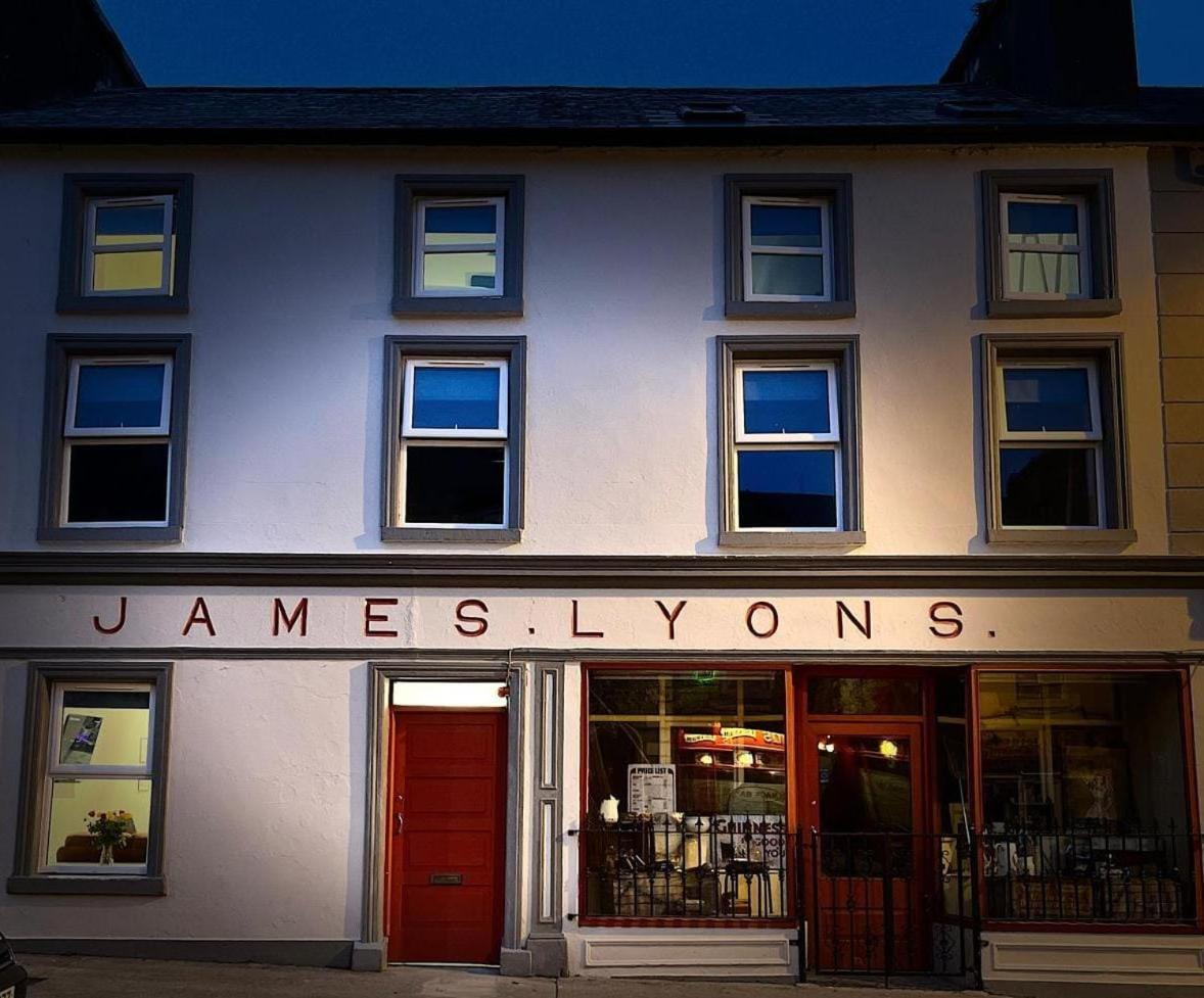 'James Lyons' The Old Main St Балихонъс Екстериор снимка